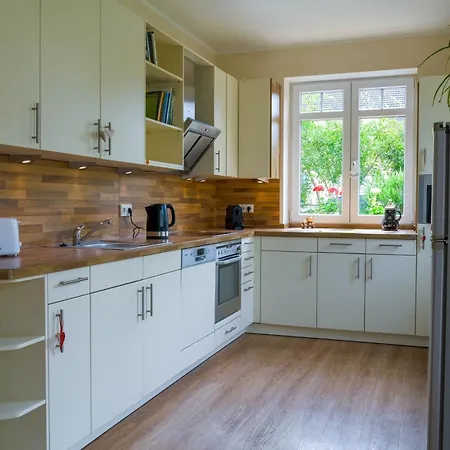 Dahem-apartments - Ruhig Parkplatz Rhein Main Gebiet Gut Erreichbar - App 1 Barrierefrei Mit Kamin Garten Und Hund - App 2 Mit Balkon Bretzenheim