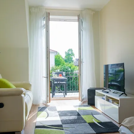 Dahem-apartments - Ruhig Parkplatz Rhein Main Gebiet Gut Erreichbar - 3 - Barrierefrei Mit Garten Und Hund Auf Anfrage -- 2 Sz Maisonette Mit Balkon, -- 2 Sz Mit Balkon Apartmán *
